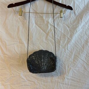 Elegant Silver Shell Evening Clutch